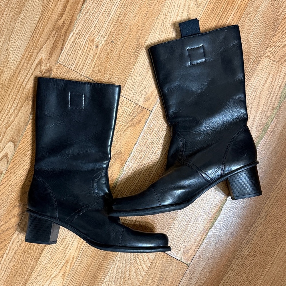 Elegant Black Heeled Boots for Women